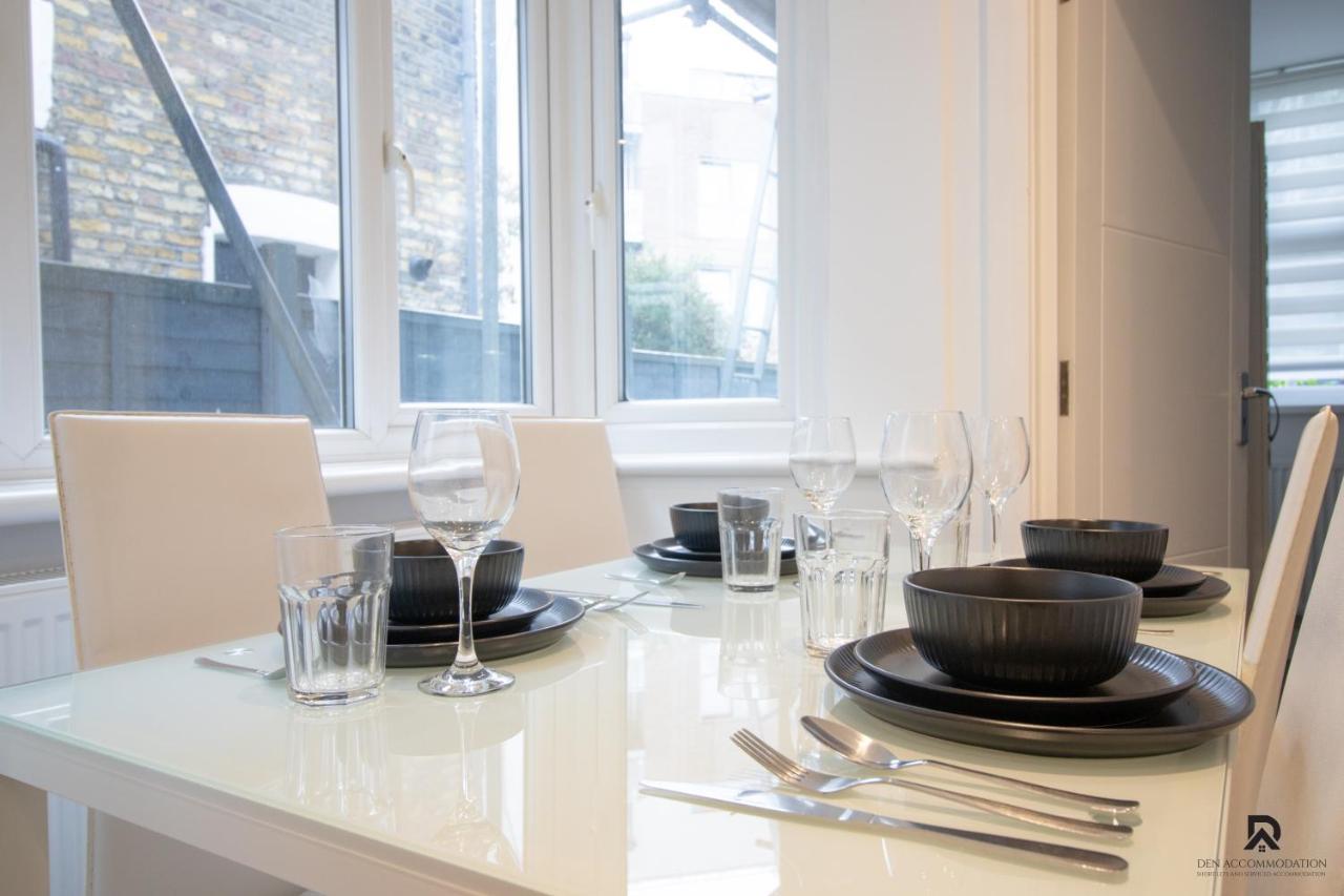 Newly Launched Two Bedroom By Den Short Lets & Serviced With Garden Apartment
